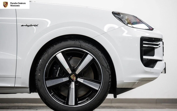 Porsche Cayenne cena 991489 przebieg: 1, rok produkcji 2023 z Warszawa małe 232